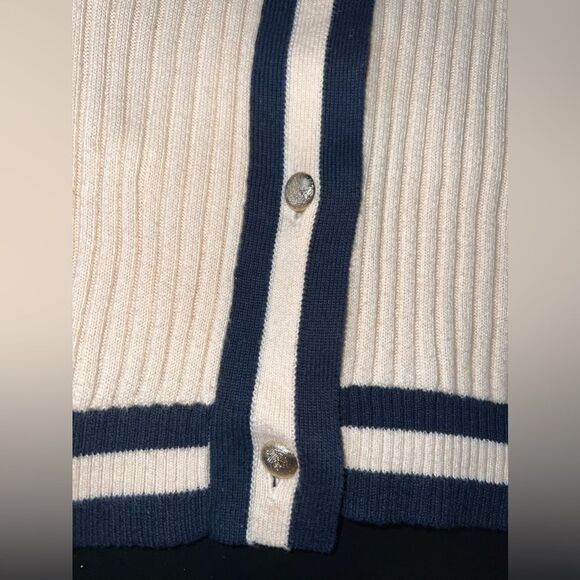 CAbi Radcliffe Cream/Navy Blue Button Cardigan size XS Gossip Girl Acadamia - Picture 3 of 7